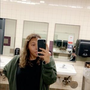 Meet your Posher, Kennedy